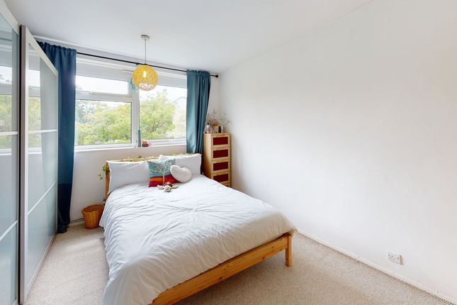 88, Dacre Park, London photo 4