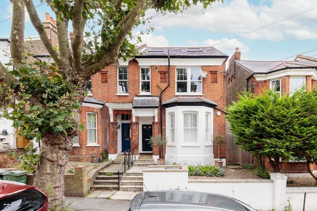 Flat for sale in Thornlaw Road, London