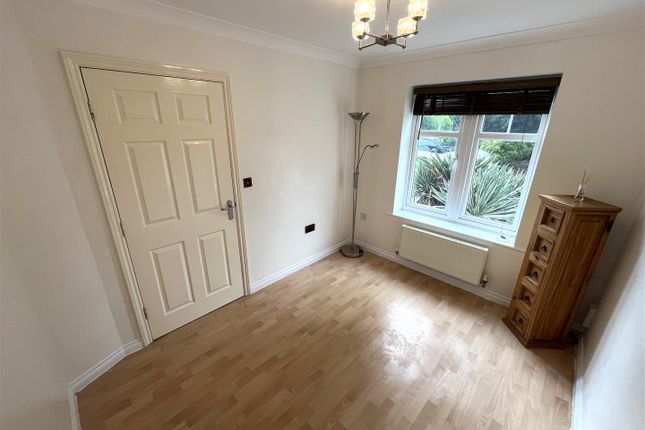 Town house for sale in Treacle Row, Silverdale, Newcastle-Under-Lyme