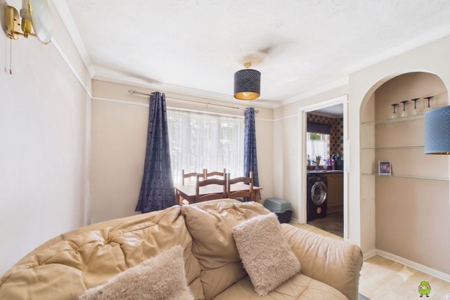 Flat 8, Belvedere Court, Laymarsh Close, Belvedere photo 3