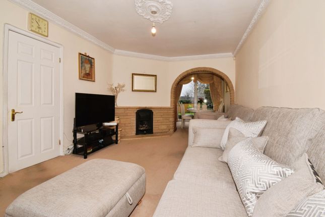 4, Denegate Avenue, Leicester photo 3