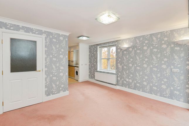 Flat 15, Copperfield Court, 1, Village Way, Ilford photo 4