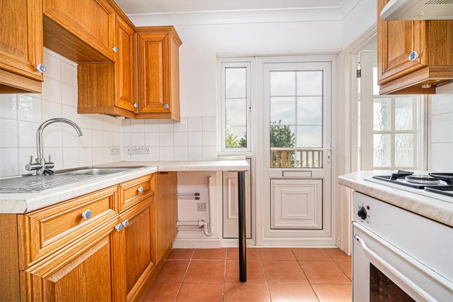 6 The Ravens, Ocean View Road, Ventnor photo 4