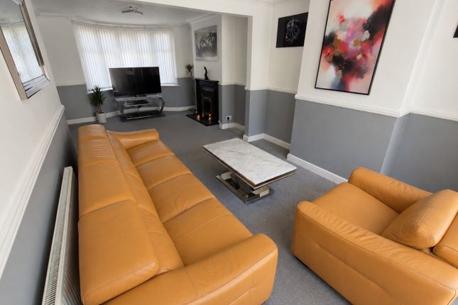 3 Somerset Avenue, Luton, Bedfordshire photo 3