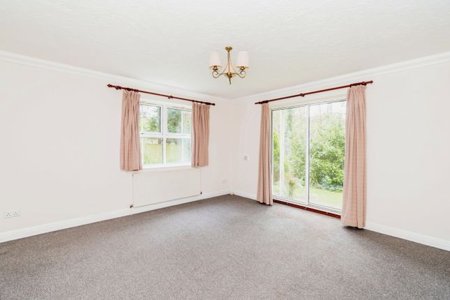 Flat for sale in Winchester Road, Southampton, Hampshire