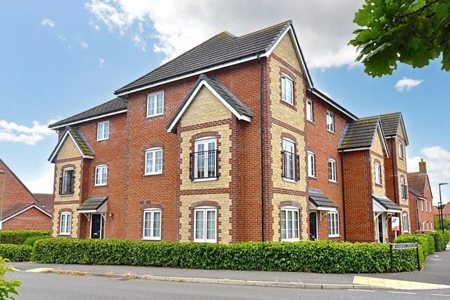 Flat for sale in Ramsons Crescent, Didcot