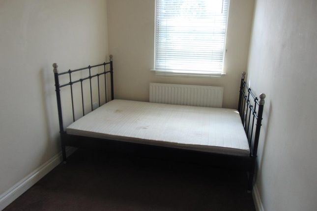 Flat 1, 6 The Corranades, New Road, Southampton photo 4
