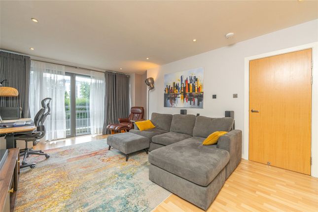 4/2, Western Harbour Terrace, Edinburgh photo 3