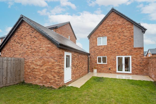 2, Hillcrest Road, Burton On Trent photo 4