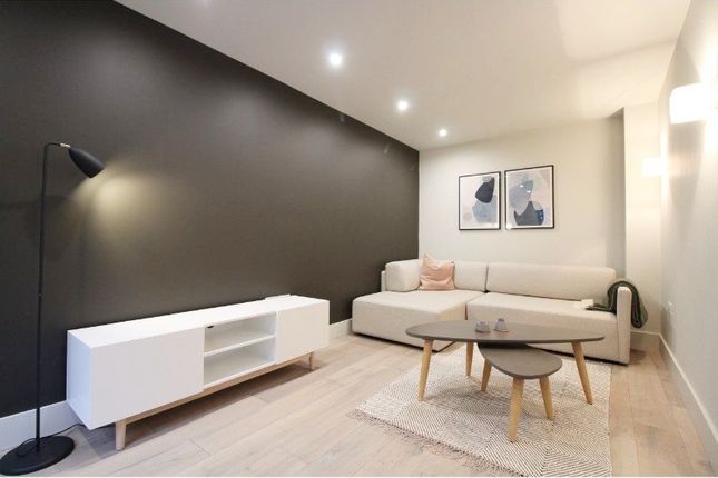 Thumbnail Town House To Rent In Ellesmere St Roof Gardens Castlefield Thumbnail Town House To Rent In Ellesmere St Roof Gardens Castlefield