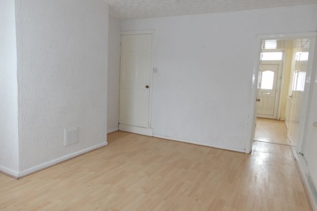 2-bed house on Sutton-in-Ashfield, £750/mo