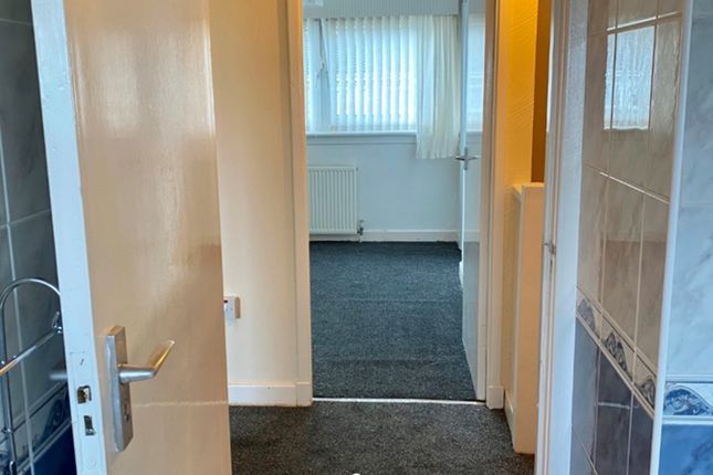 Terraced house to rent in Elmwood Road, Shotts