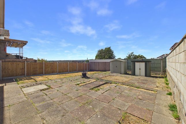 2 Roseneath Avenue, Nottingham photo 4