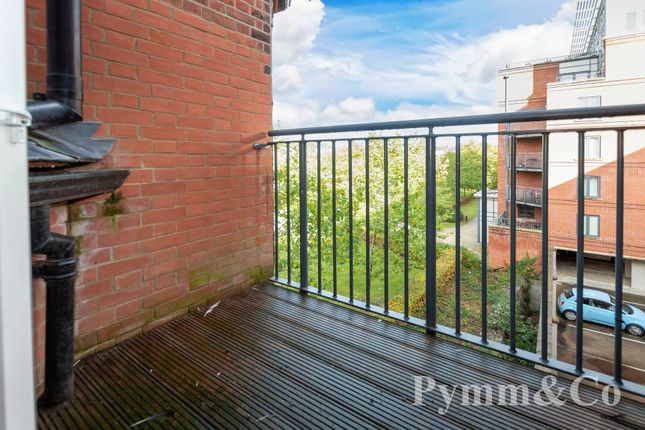 Flat for sale in The Pavilion, Norwich