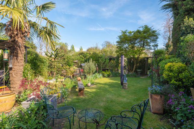 1 Caroland Villas, Church Road, Ashford photo 3