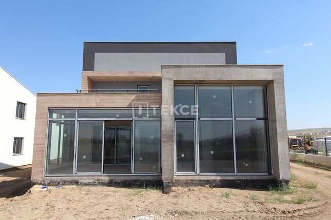 Detached house for sale in Cumhuriyet, Sincan, Ankara, Türkiye