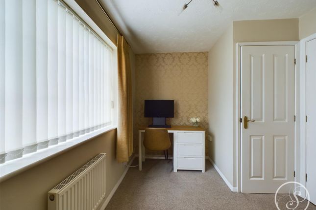 Town house for sale in Mead Grove, Colton, Leeds