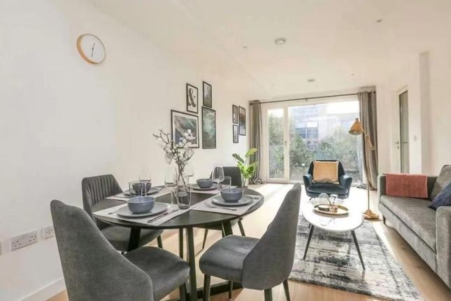 Flat for sale in Flat, Eyre Court, Pentonville Road, London