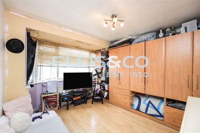 Terraced house for sale in Rothesay Avenue, Greenford