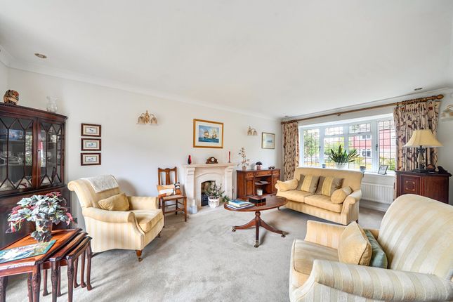 Pendennis Close, Surrey photo 2