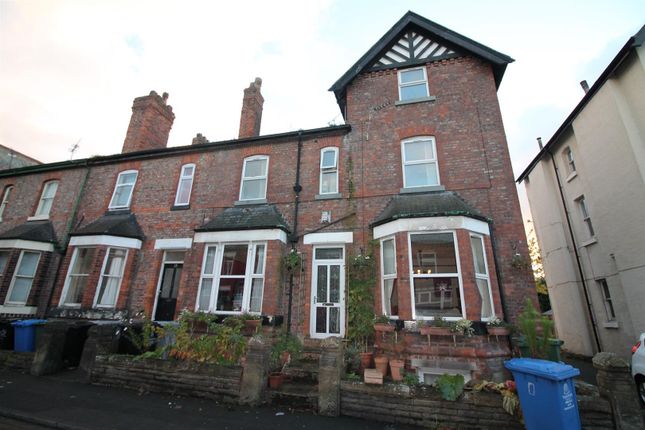 Flat to rent in 15 Gloucester Road, Manchester