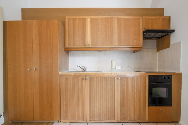 Flat 08, 44 Cartwright Gardens, Bloomsbury, London photo 5