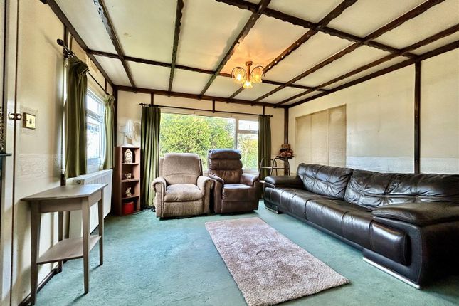 Mobile/park home for sale in Newfield Crescent, Garforth, Leeds
