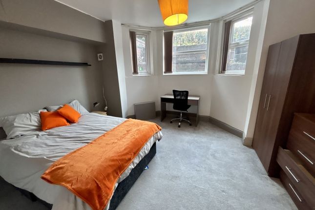 Delph Lane Woodhouse, Leeds photo 2