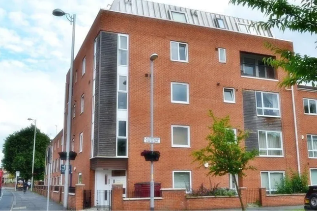 Flat for sale in Stockport Road, Manchester