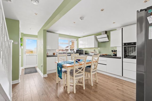 9, Hardwick Court, Nottingham photo 2
