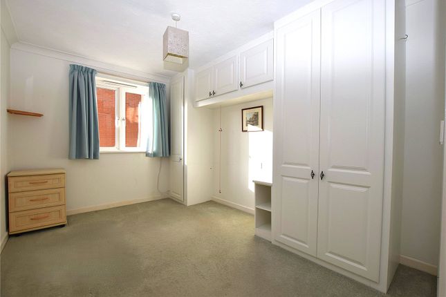 55, Willow Court, Alton photo 4