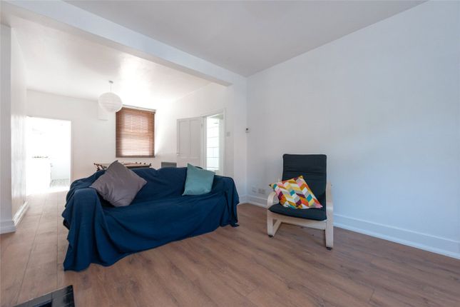 7, Goodhall Street, London photo 4