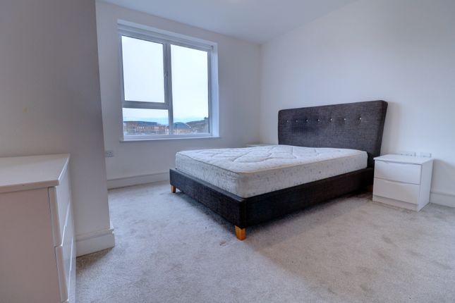 Flat to rent in Suffield Hill, High Wycombe, Buckinghamshire