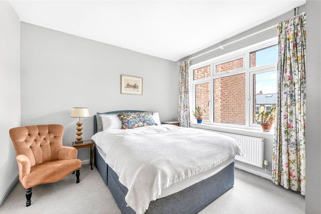 18a, Fraser Road, London photo 4