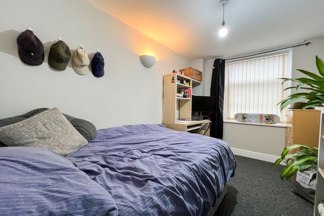 Rhymney Terrace(*), Cardiff photo 4
