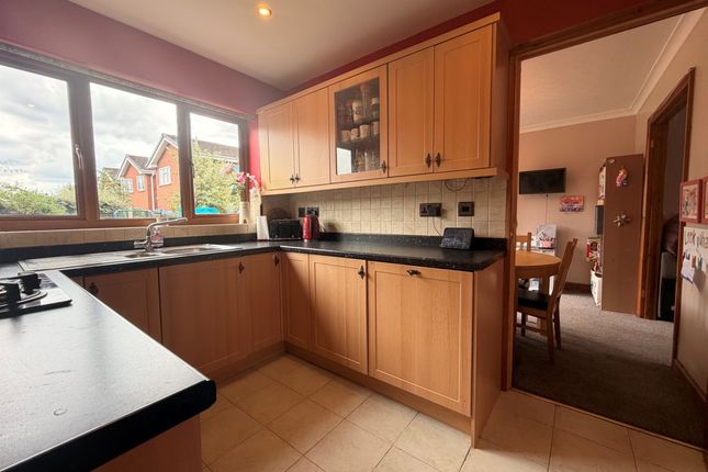23, Bayston Avenue, Wolverhampton photo 4
