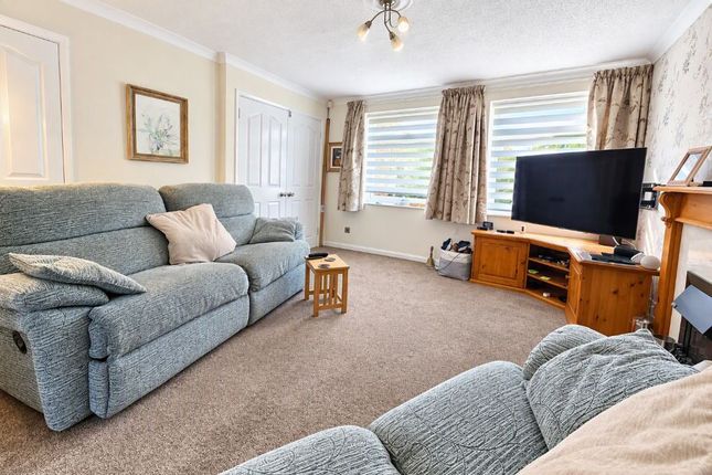 17, Spruce Walk, Lee-On-The-Solent photo 2