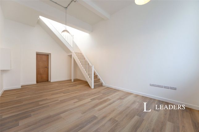 Flat 9, Fountain View, 144, Commercial Road, Hampshire photo 5