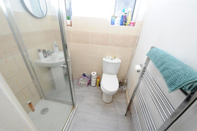 1131, Bolton Road, Bradford photo 4