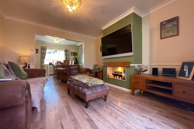 5 Hinderwell Place, Scarborough photo 3