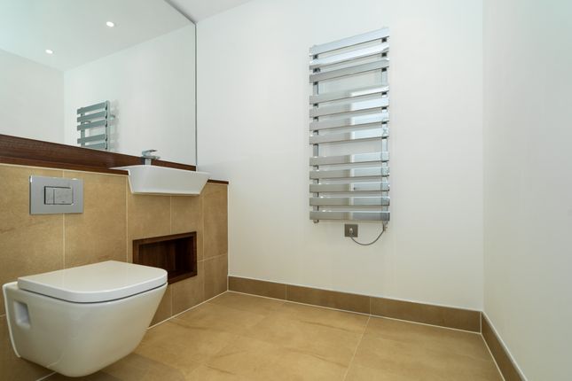 Flat to rent in Pinto Tower, 4 Hebden Place, London