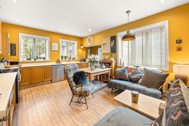 5 Carlton Road, Harrogate photo 2