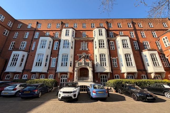 22, St. Gabriel Manor, Cormont Road photo 2