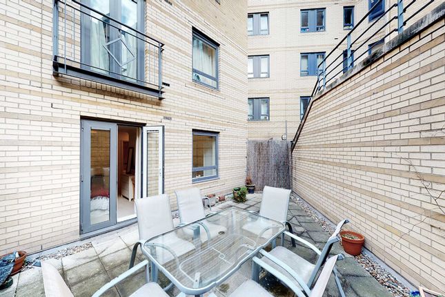 Flat for sale in Regents Plaza Apartments, 6 Greville Road, London