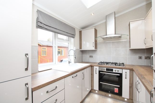 Plot 27, Burton Waters Lodges, Woodcock Lane, Lincoln photo 4