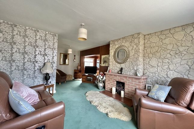 18, St Marys Crescent, Yeovil photo 4