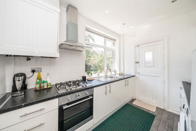 219, Powder Mill Lane, Twickenham photo 4