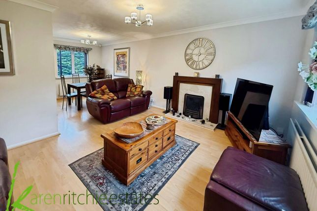15, Shoreswood, Bolton photo 2