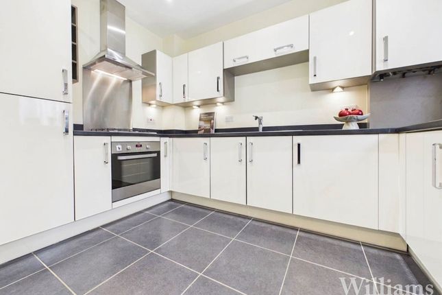 40 Brooks Mews, Aylesbury photo 4