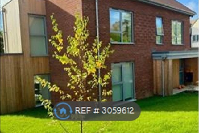 B, Rosebarn Avenue, Exeter photo 2